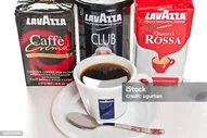 Для Приготовления Кофе Lavazza — стоковые фотографии и другие картинки 2015 - 2015, Lavazza, Ароматический