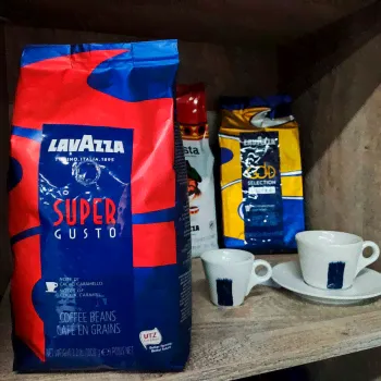 Кофе в зернах Lavazza Super Gusto UTZ 1кг-1